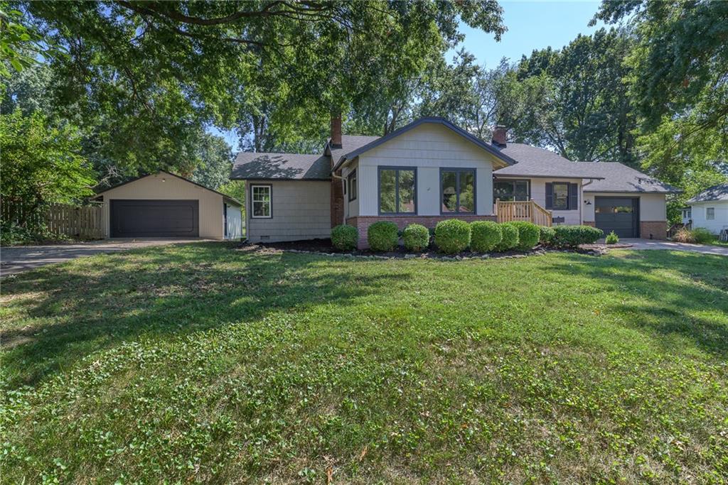 Olathe, Kansas 66061, United States, 3 Bedrooms Bedrooms, ,2 BathroomsBathrooms,Residential,Pending,196519