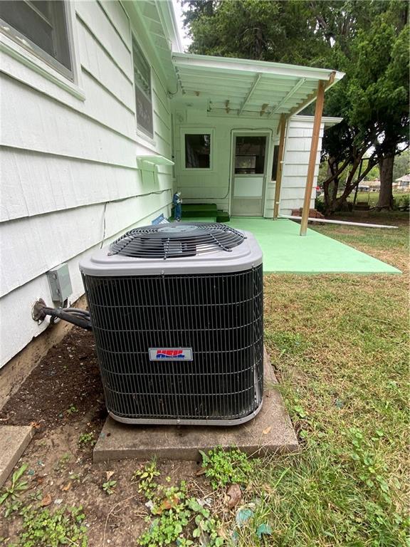 Independence, Missouri 64052, United States, 2 Bedrooms Bedrooms, ,1 BathroomBathrooms,Residential,Active,226439