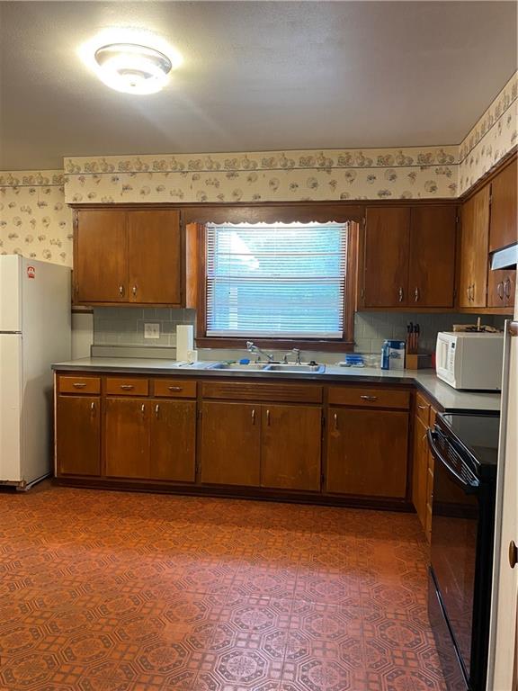 Independence, Missouri 64052, United States, 2 Bedrooms Bedrooms, ,1 BathroomBathrooms,Residential,Active,226439