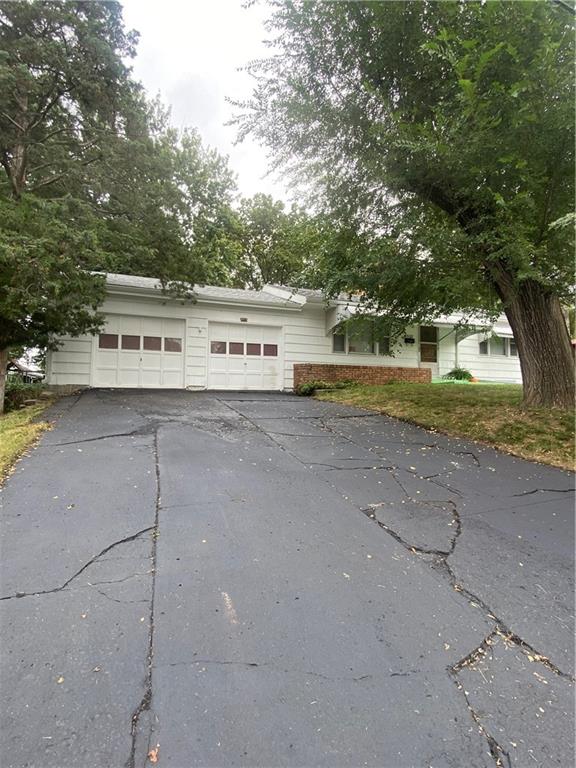 Independence, Missouri 64052, United States, 2 Bedrooms Bedrooms, ,1 BathroomBathrooms,Residential,Active,226439