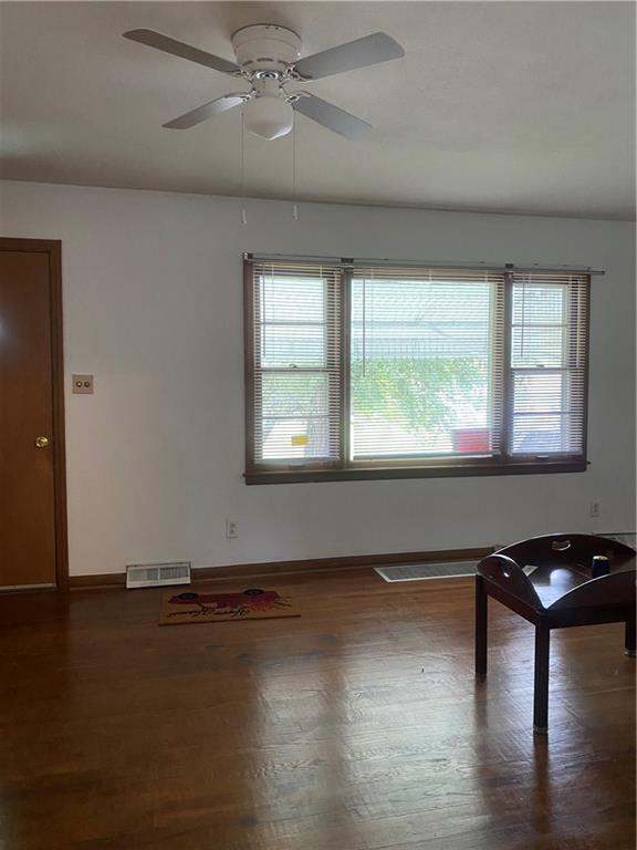 Independence, Missouri 64052, United States, 2 Bedrooms Bedrooms, ,1 BathroomBathrooms,Residential,Active,226439