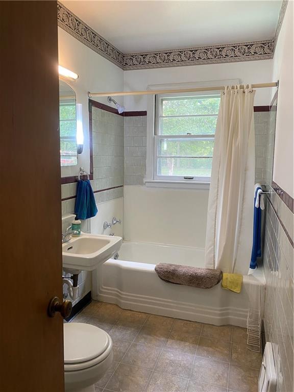 Independence, Missouri 64052, United States, 2 Bedrooms Bedrooms, ,1 BathroomBathrooms,Residential,Active,226439