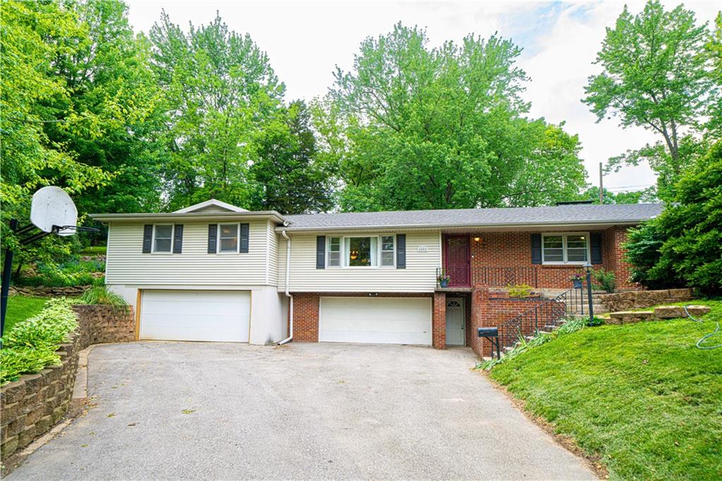 St Joseph, Missouri 64506, United States, 4 Bedrooms Bedrooms, ,3 BathroomsBathrooms,Residential,Pending,141615