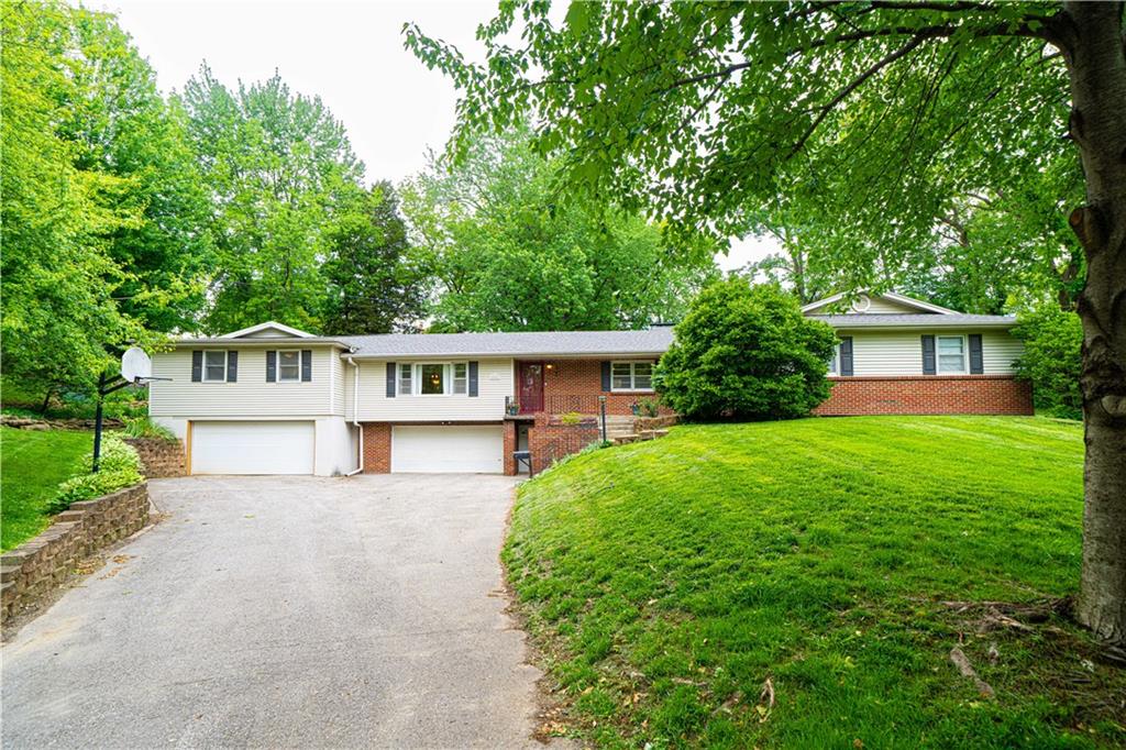 St Joseph, Missouri 64506, United States, 4 Bedrooms Bedrooms, ,3 BathroomsBathrooms,Residential,Pending,141615