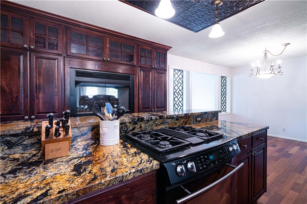 St Joseph, Missouri 64506, United States, 4 Bedrooms Bedrooms, ,3 BathroomsBathrooms,Residential,Pending,141615