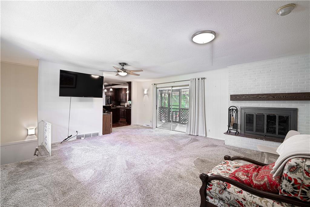 St Joseph, Missouri 64506, United States, 4 Bedrooms Bedrooms, ,3 BathroomsBathrooms,Residential,Pending,141615