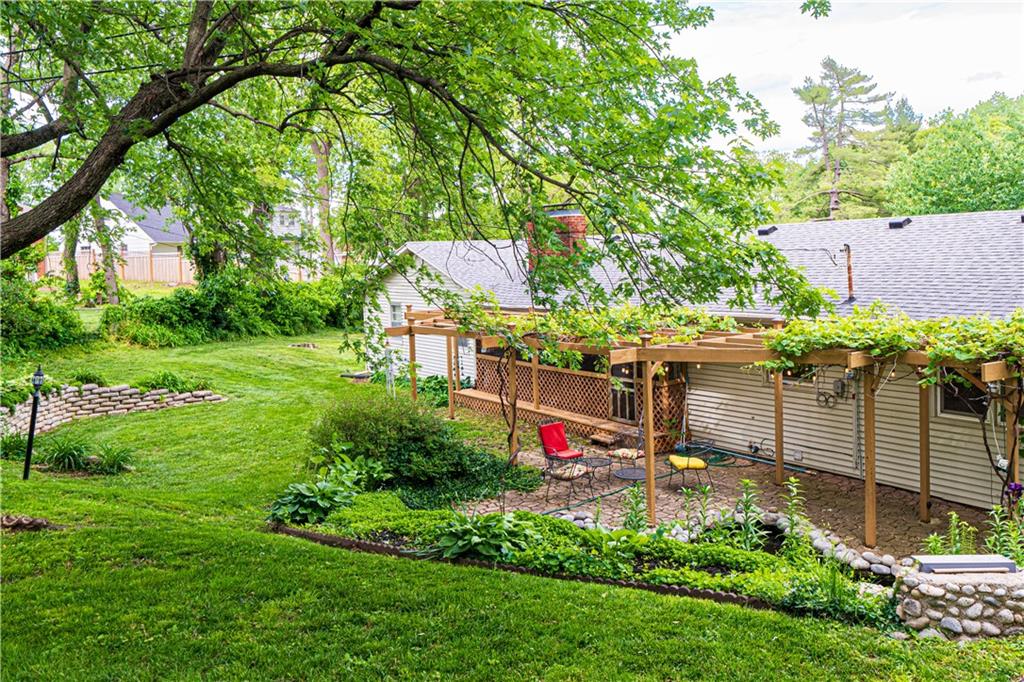 St Joseph, Missouri 64506, United States, 4 Bedrooms Bedrooms, ,3 BathroomsBathrooms,Residential,Pending,141615