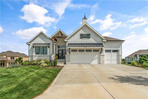 Photo of 2428 W 177th Street, Overland Park, KS 66085 (MLS # 2637463)