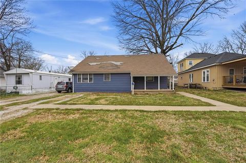 328 Walnut Avenue, Osawatomie, KS 66064 - MLS#: 2607956