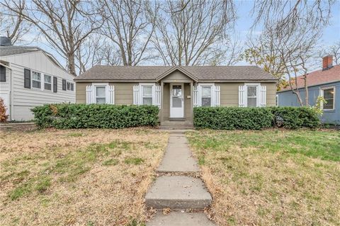 827 S Park Avenue, Independence, MO 64052 - MLS#: 2548953