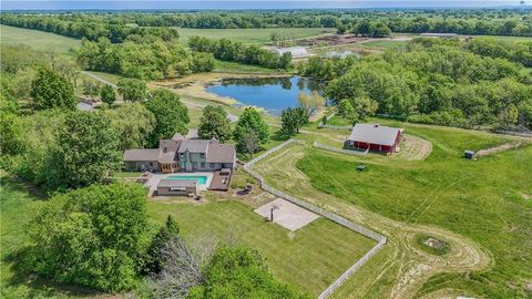 7 E 203rd Street Belton MO 64012