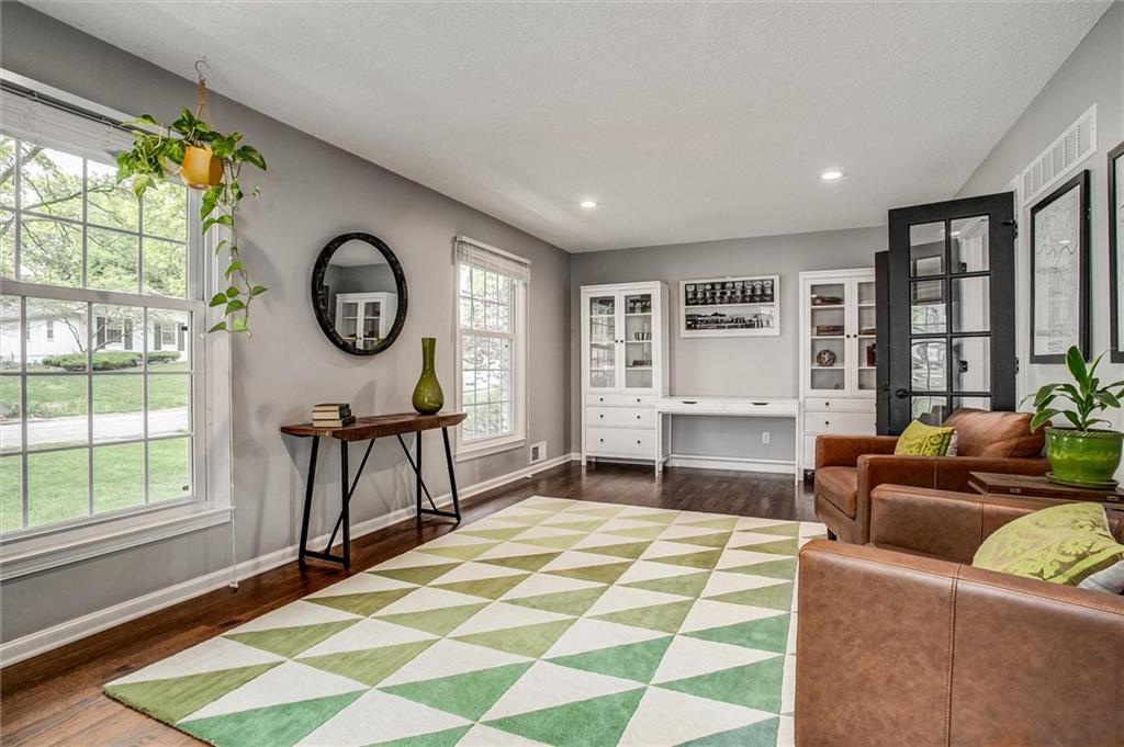 20 W BRIDLESPUR Drive