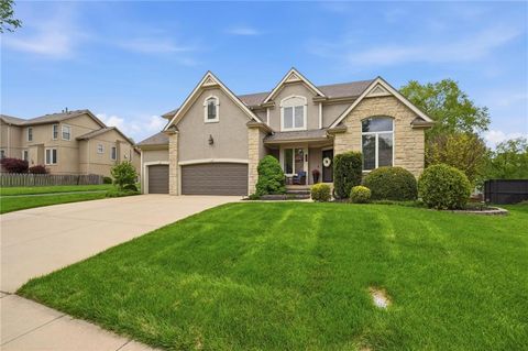 Photo of 5308 W 161st Street, Overland Park, KS 66085 (MLS # 2615147)