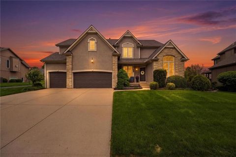 Photo of 5308 W 161st Street, Overland Park, KS 66085 (MLS # 2615147)