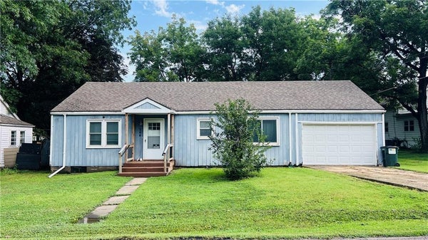 206 S 5TH ST, LOUISBURG, KS 66053 - Image b059a1d8aeaedf363ffd4e897f8eefd0/2632285920