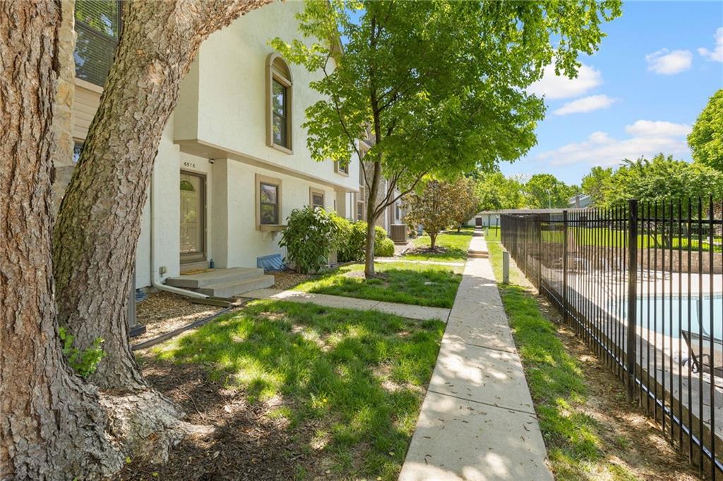 6516 W 49th Street