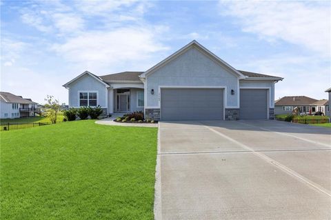 Photo of 17742 S Myrna Drive, Olathe, KS 66062 (MLS # 2616310)