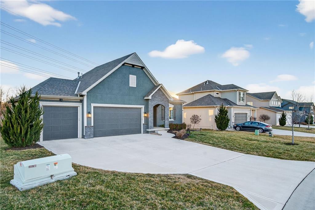 3213 SE Mill Creek Lane