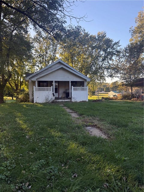 Photo of 8400 SE KING HILL Road, St Joseph, MO 64504 (MLS # 2647664)