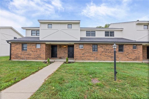Photo of 1104 Jeff Circle, Paola, KS 66071 (MLS # 2647348)