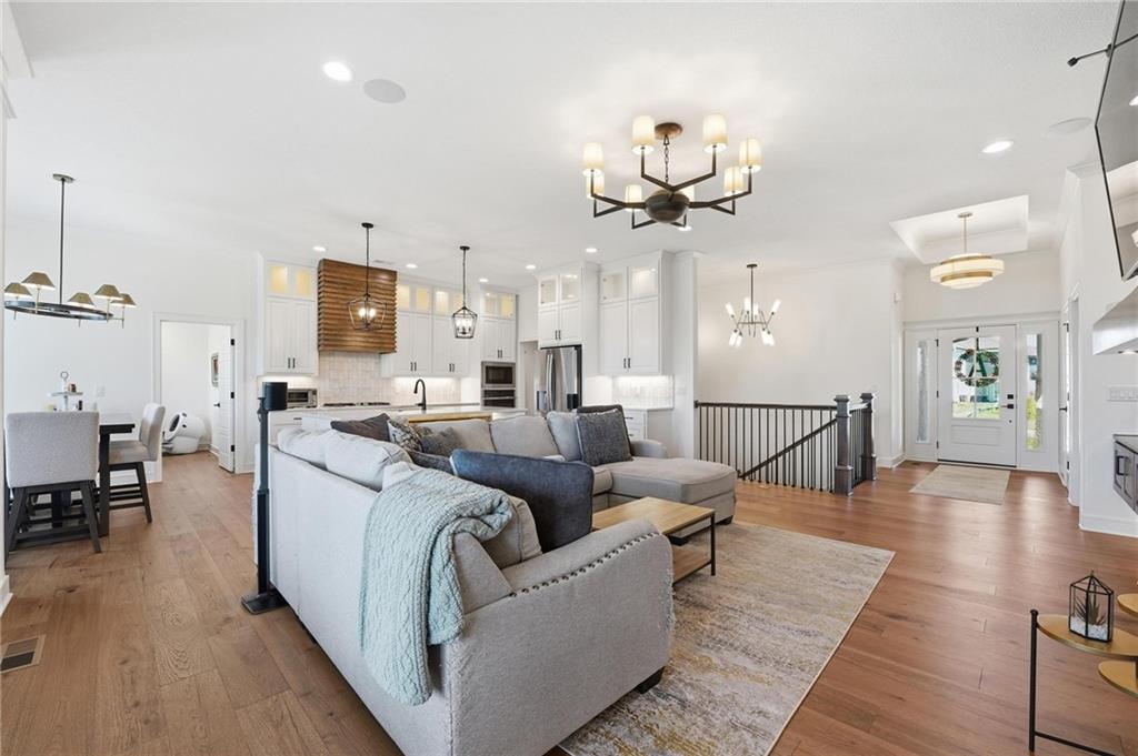 4209 NE Hideaway Drive