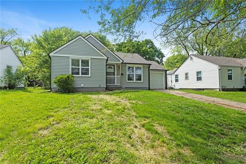 6326 BELLEFONTAINE Avenue Kansas City MO 64132