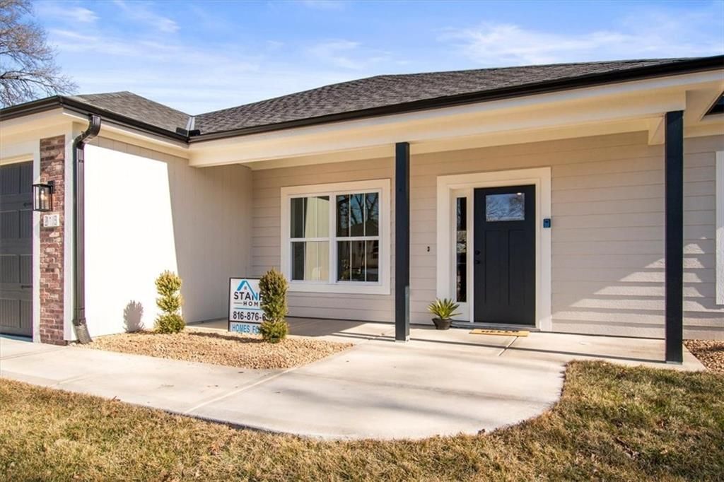 Photo of 218 N Boardman Street, Pleasant Hill, MO 64080 (MLS # 2597258)