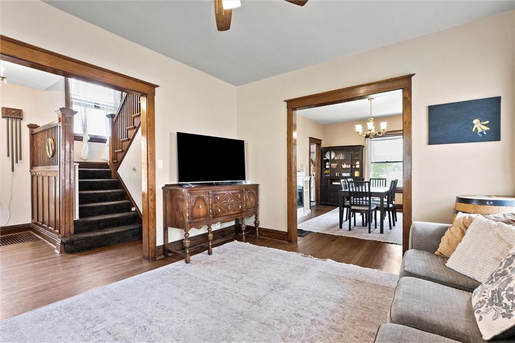 127 N Denver Avenue