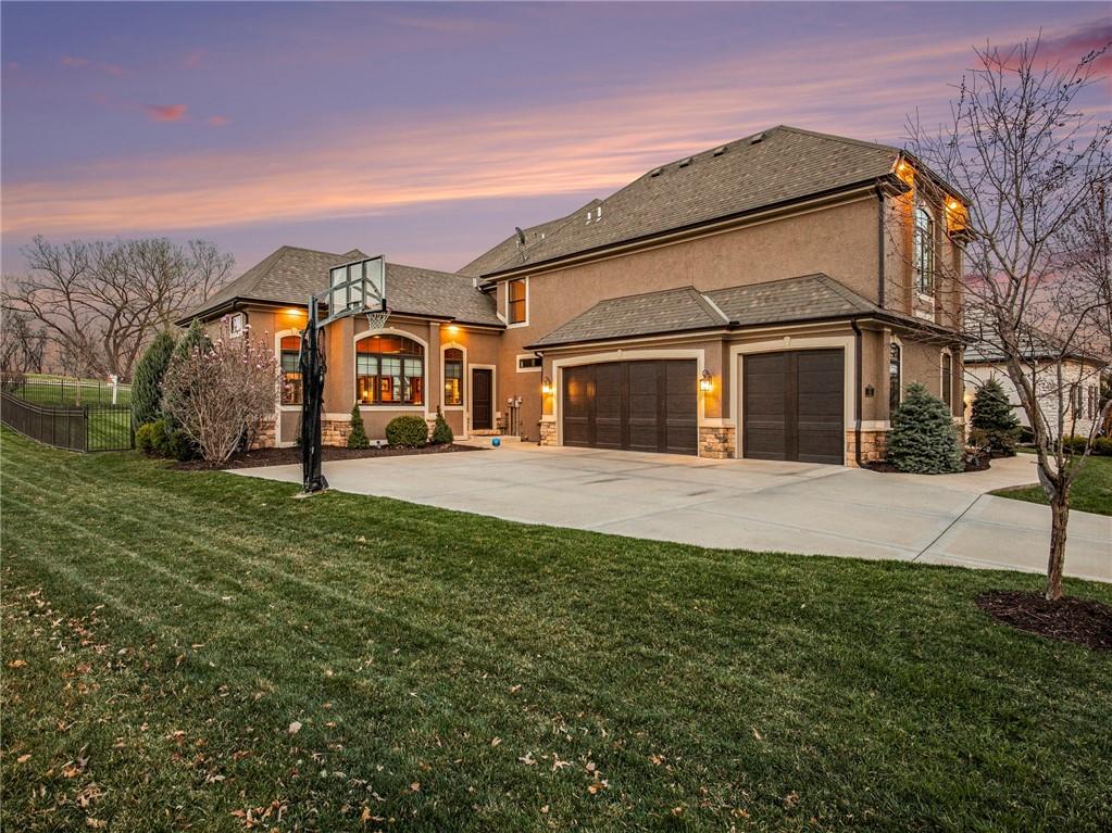 8541 N Donnelly Avenue