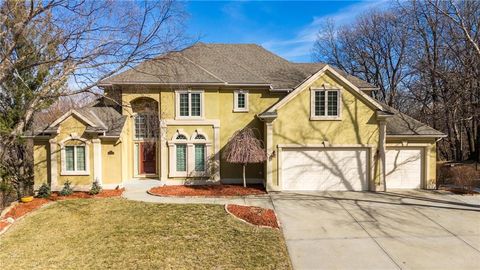 6119 S National Drive Parkville MO 64152