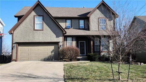 13721 Parkhill Street Overland Park KS 66221