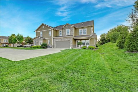 Photo of 16059 Fontana Street #206, Overland Park, KS 66085 (MLS # 2617121)
