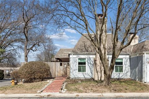 8741 Riggs Circle Overland Park KS 66212