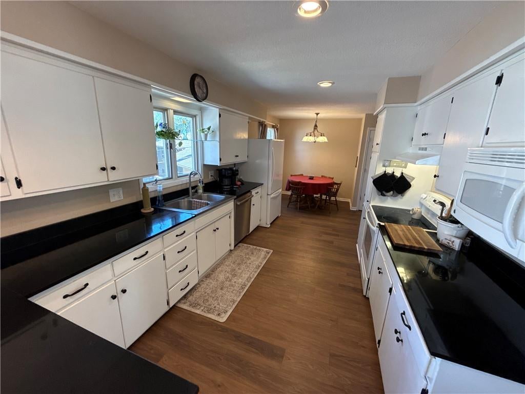200 W 104th Terrace