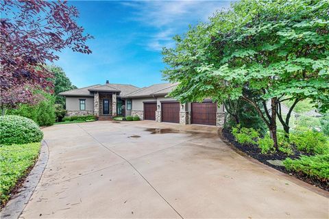 16313 Turnberry Street Loch Lloyd MO 64012