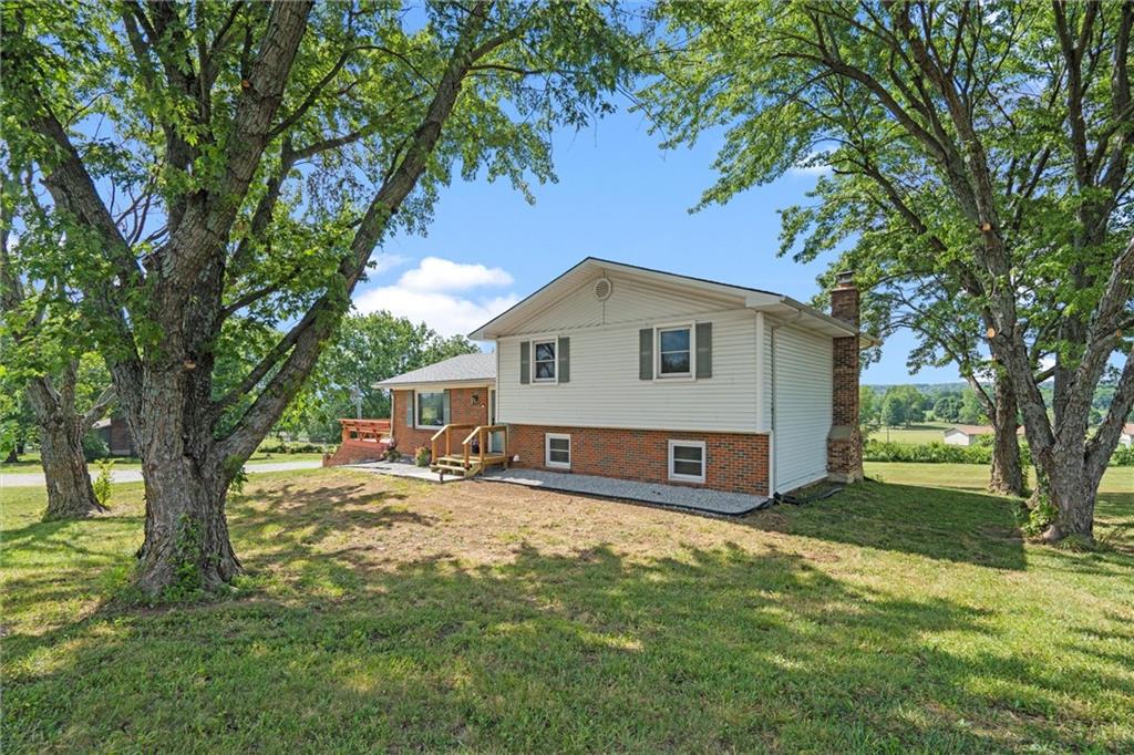 1723 N 600 Road