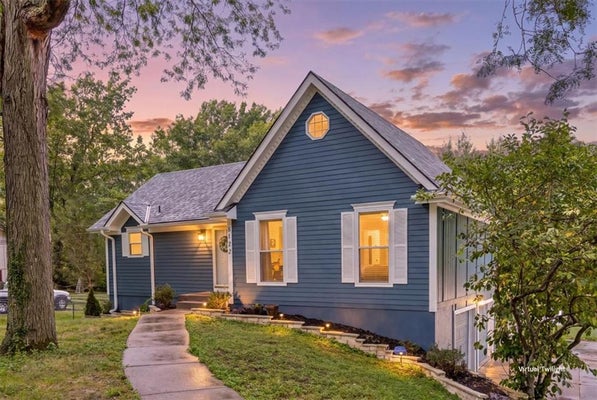 5122 HARDY ST, MISSION, KS 66202 - Image b1f66337bb79fcd9e456cba06f08ea47/1363262909