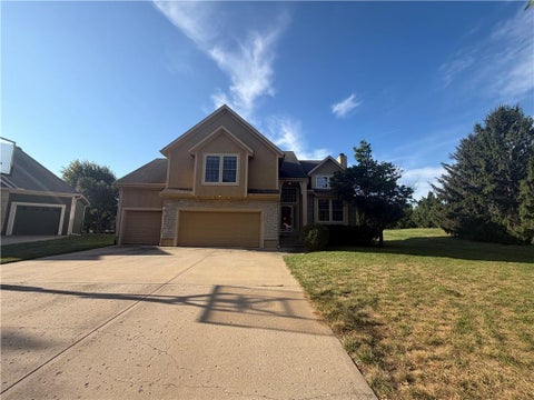 Photo of 7825 W 143rd Place, Overland Park, KS 66223 (MLS # 2644685)