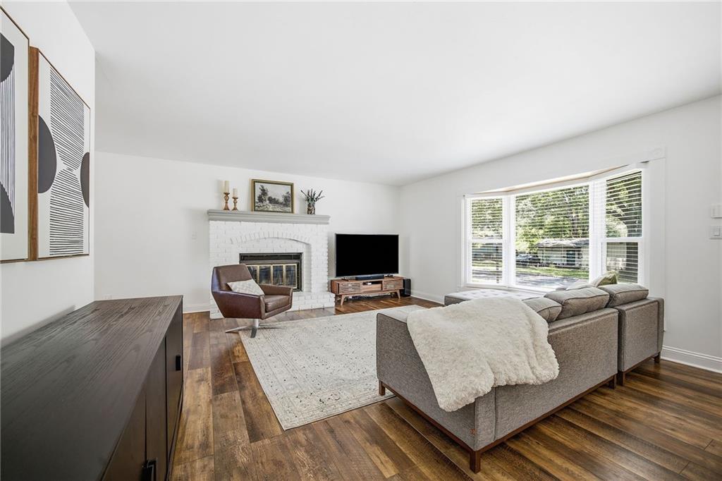 6101 W 76th Street