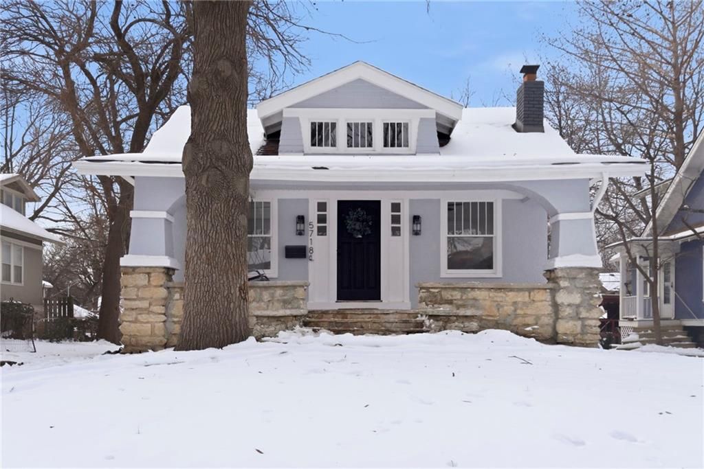 Photo of 5718 Harrison Street, Kansas City, MO 64110 (MLS # 2598608)