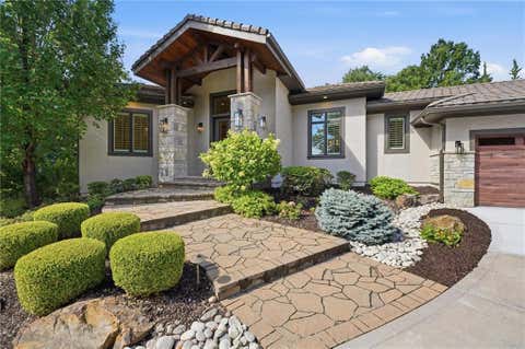 Photo of 100 Dunhill Court, Loch Lloyd, MO 64012 (MLS # 2631282)