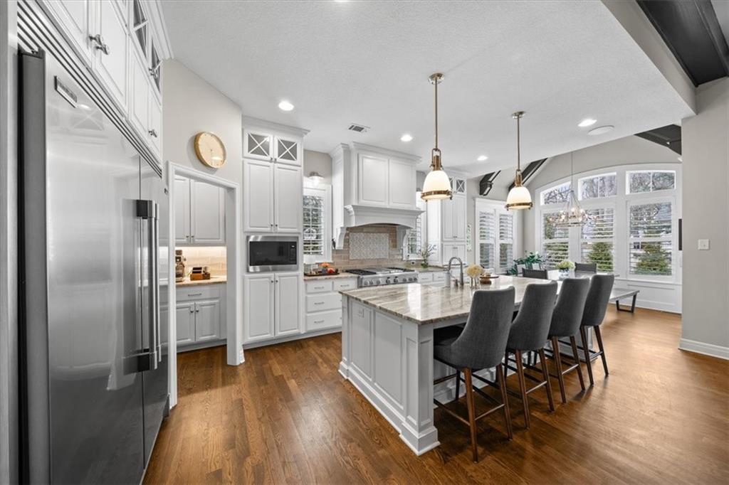 8904 Cherokee Lane