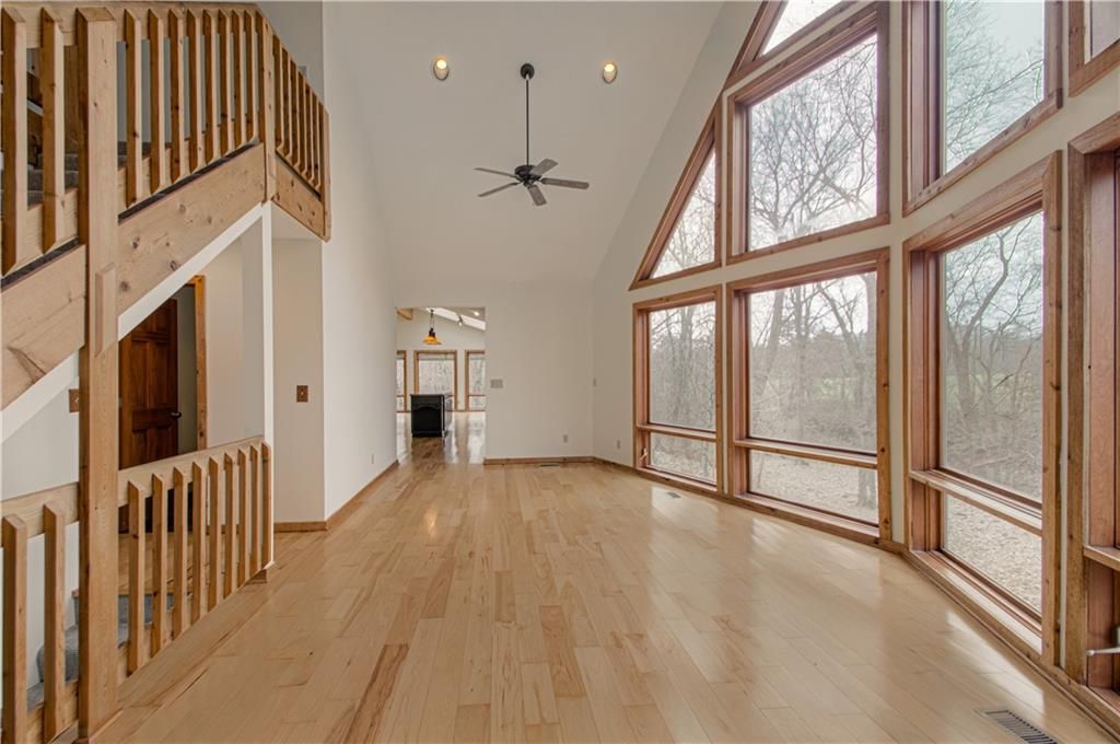 Photo of 303 Hillcrest Drive, Smithville, MO 64089 (MLS # 2592181)