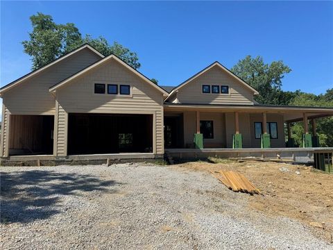 6130 S National Drive Parkville MO 64152