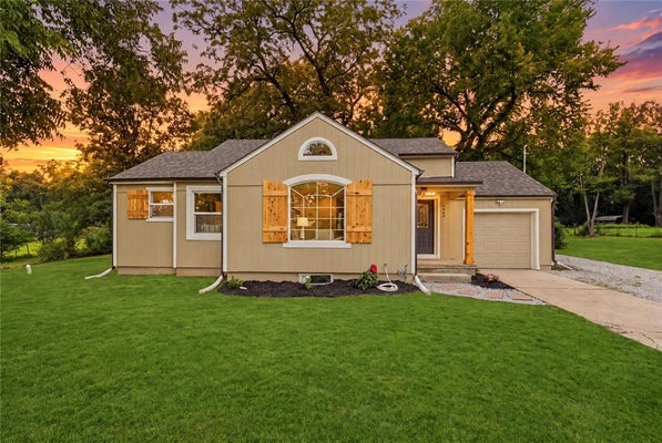 9400 RAYTOWN RD, KANSAS CITY, MO 64138 - Image b26e7caa97bac6fe1bd80d369c43c194/37130622