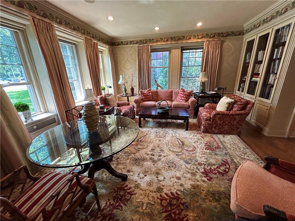 5049 WORNALL Road 1-E