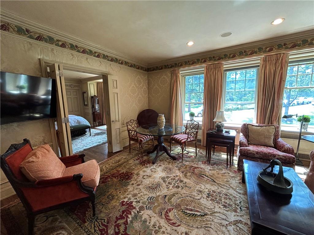 5049 WORNALL Road 1-E