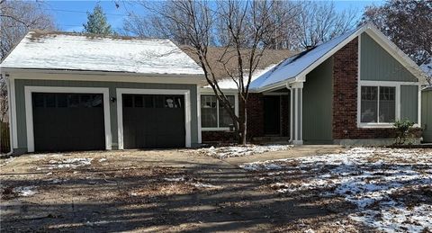 707 SW Savannah Drive Lee's Summit MO 64081