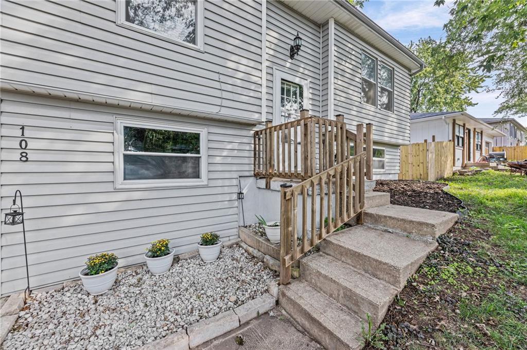 108 W McDonald Street