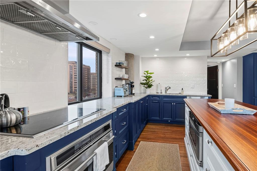 803 W 48th Street 706